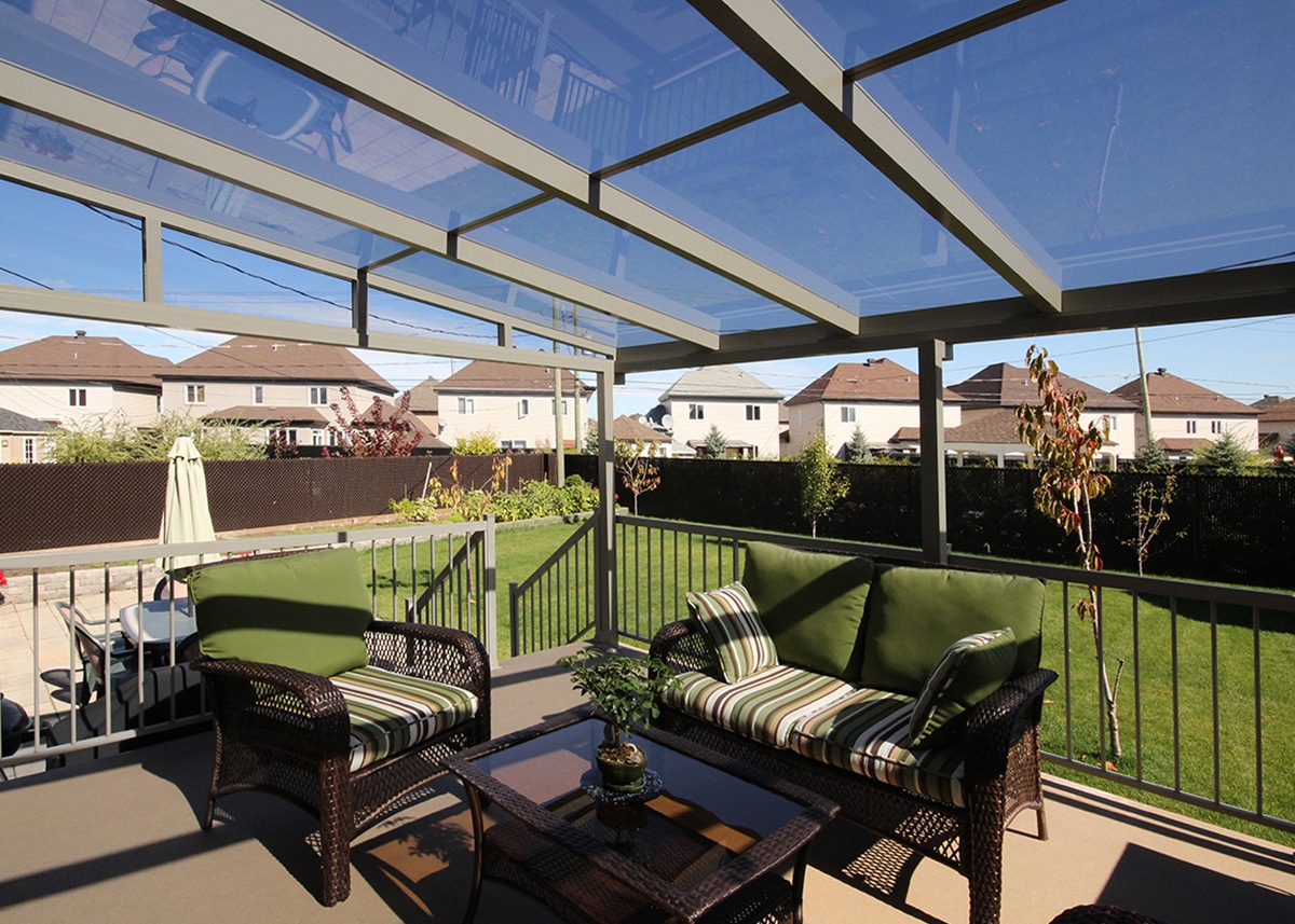 auvent en verre et aluminium