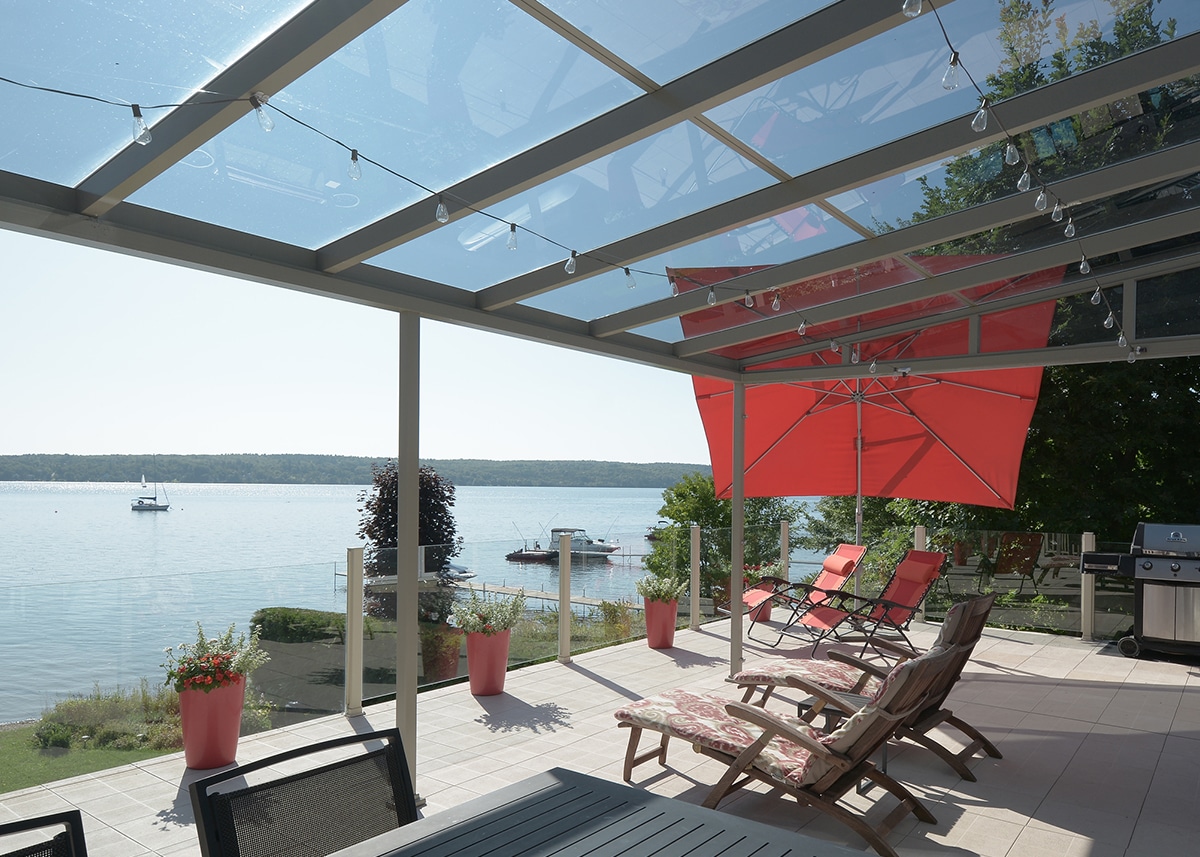 auvent en verre et aluminium