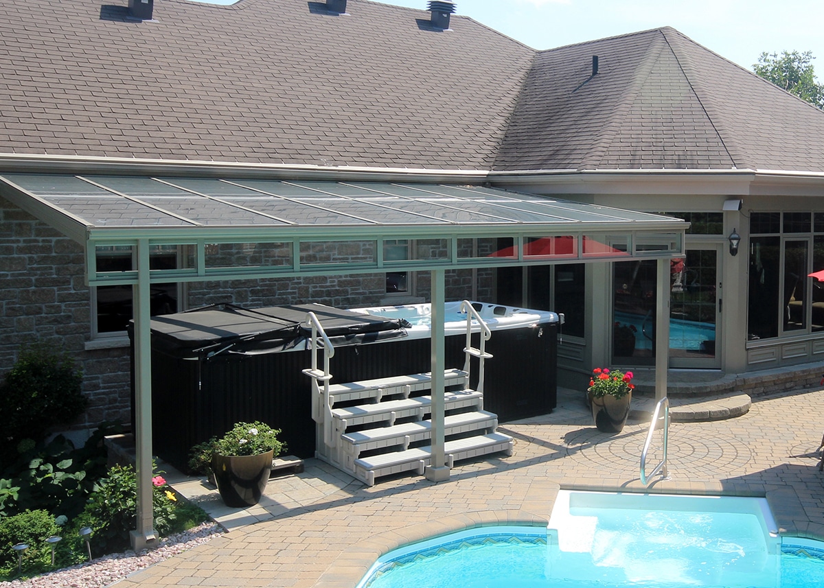 auvent en verre et aluminium