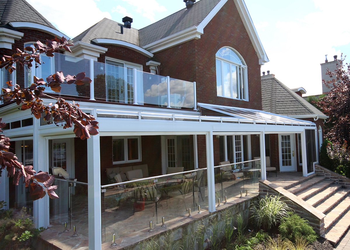 auvent en verre et aluminium