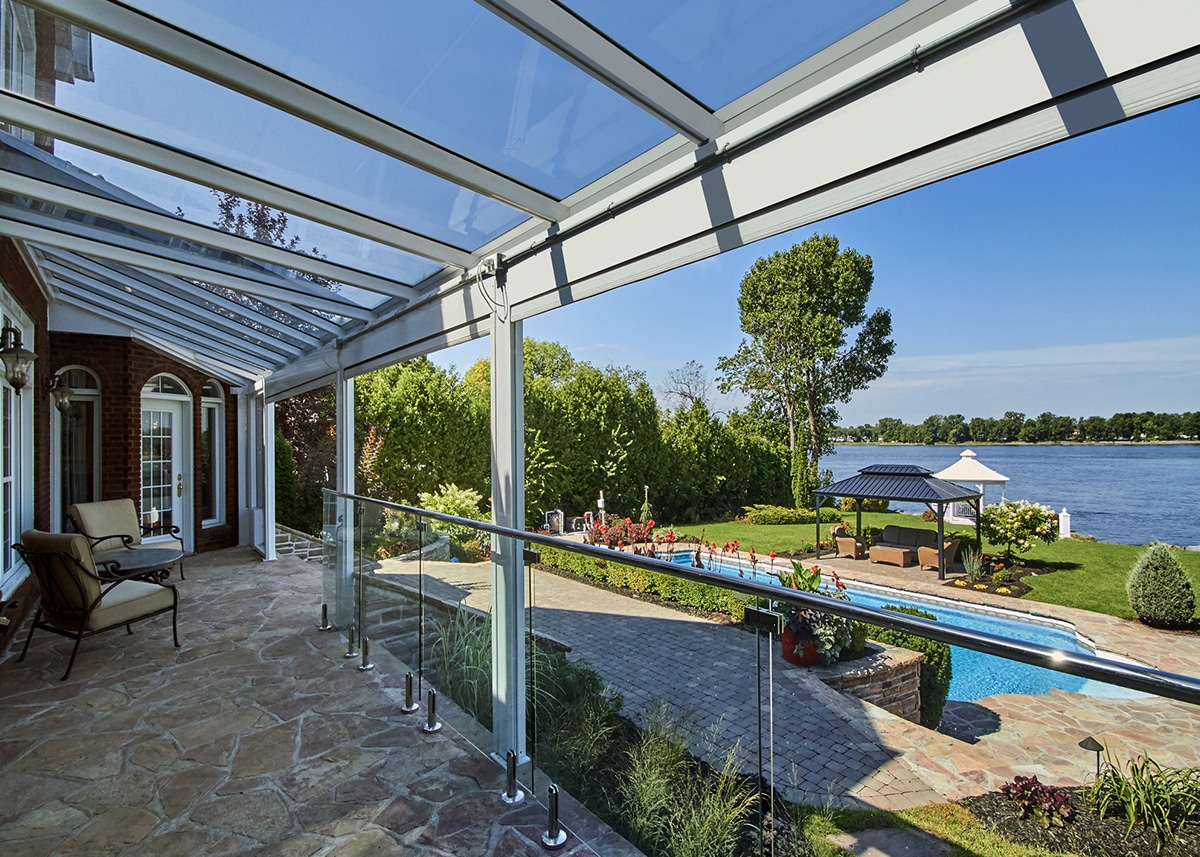 auvent en verre et aluminium