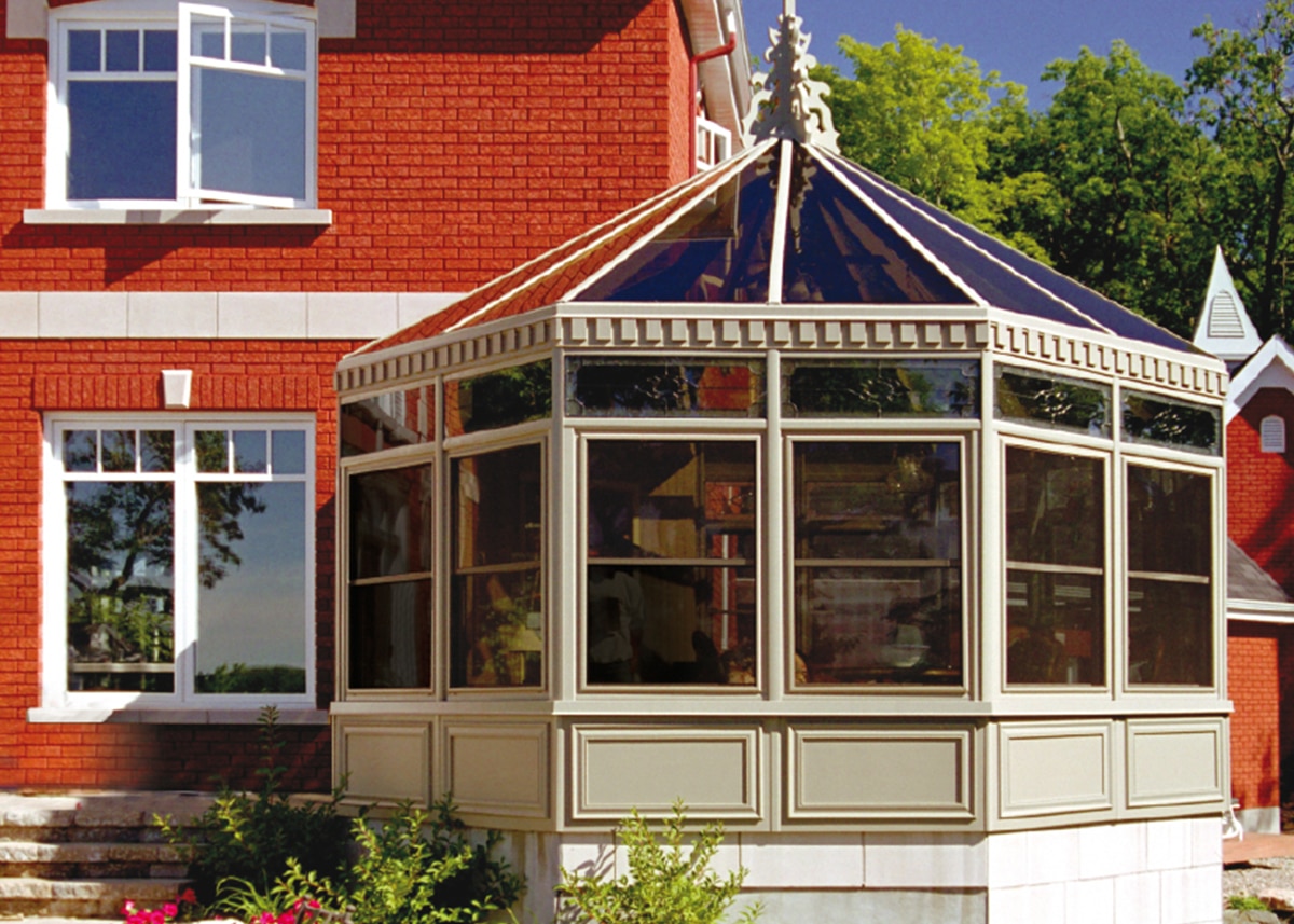 solarium sur mesure avec toit en verre