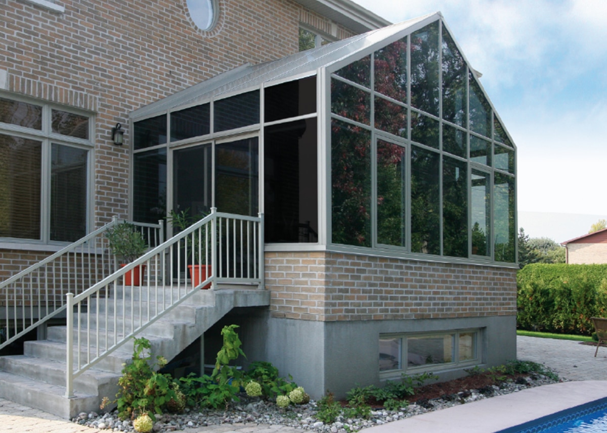 solarium sur mesure avec toit en verre