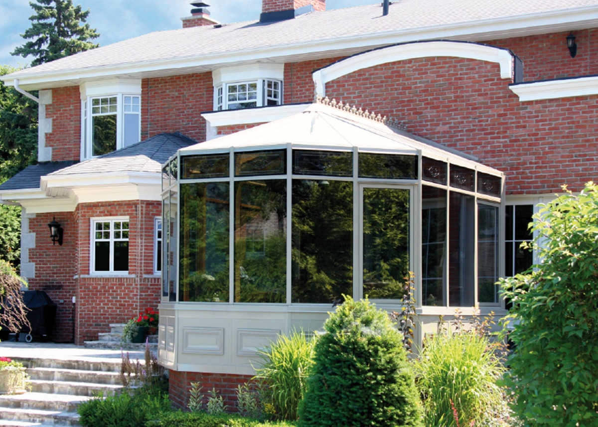 solarium sur mesure avec toit en verre